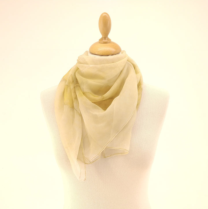 foulard en soie beige et jaune